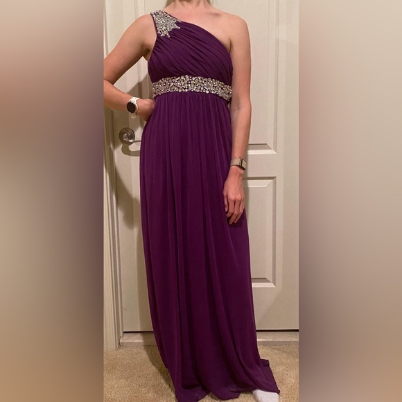 City Triangles Dresses & Skirts - City Triangles Purple One Shoulder Sequin Dress